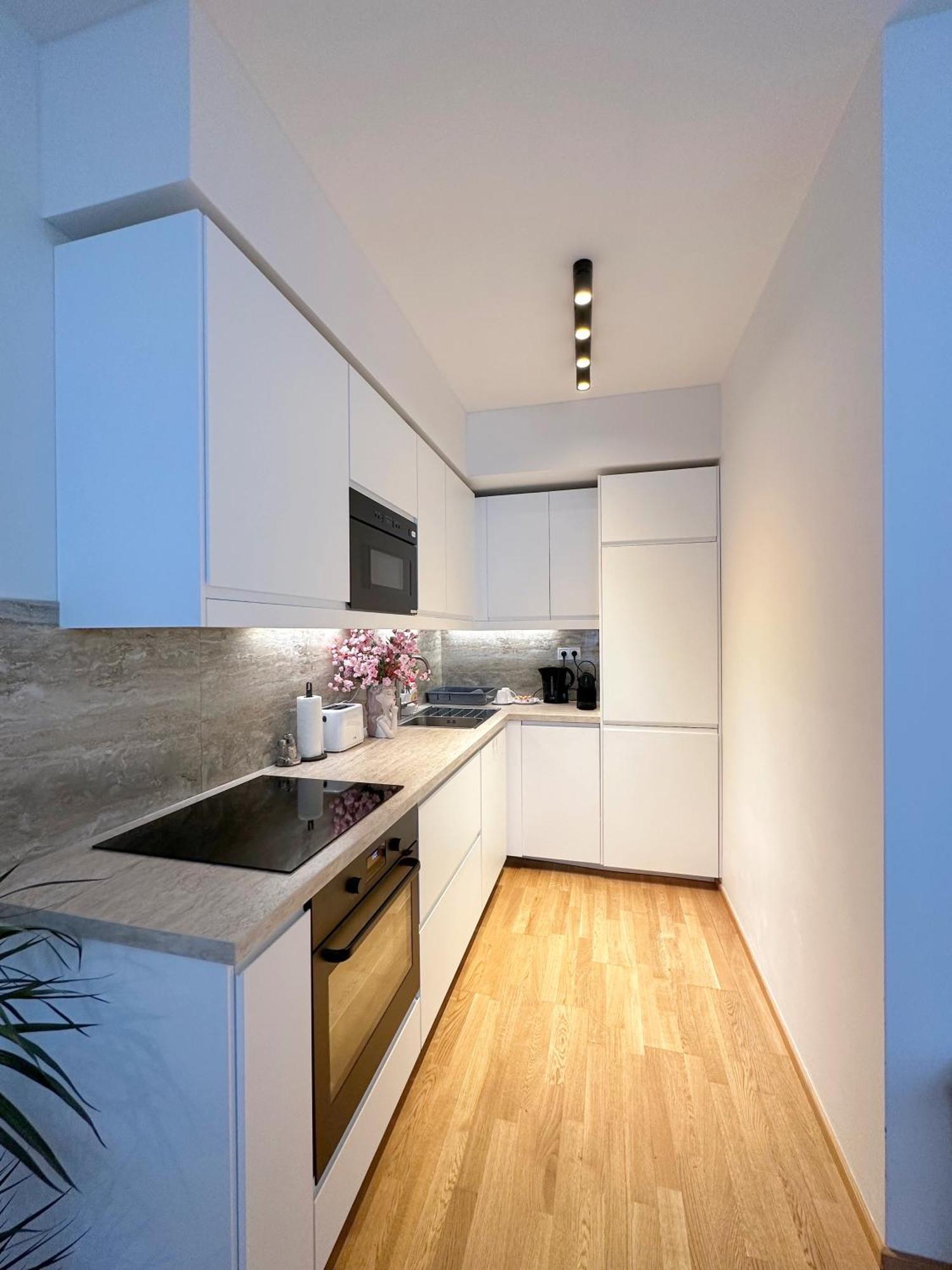 Apartment With Free Parking In ปราก ภายนอก รูปภาพ